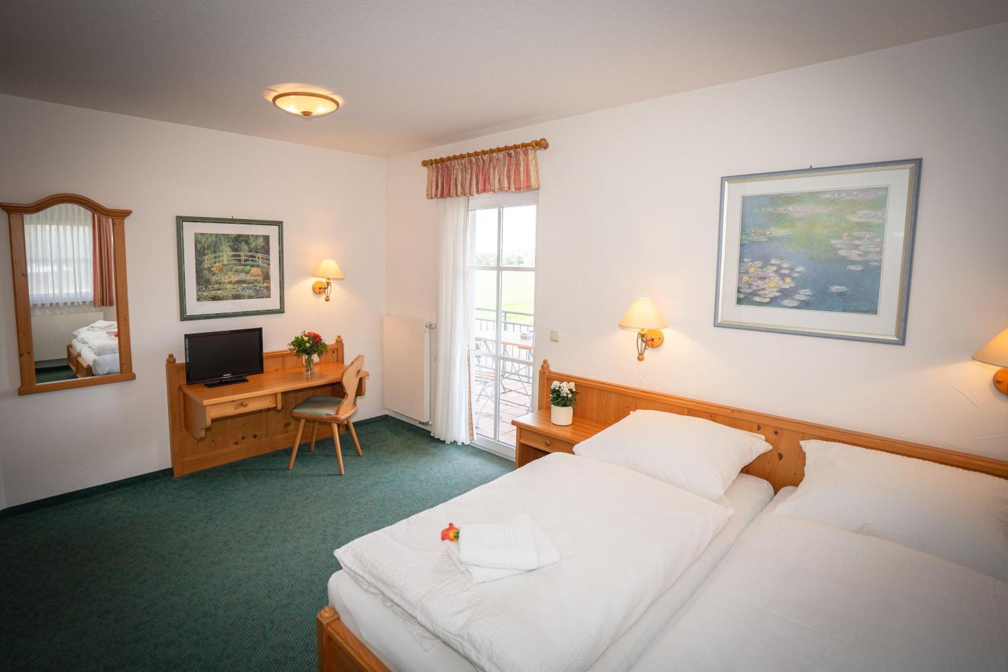 Hotel Reich Am Schnackensee Gunzenhausen Eksteriør billede